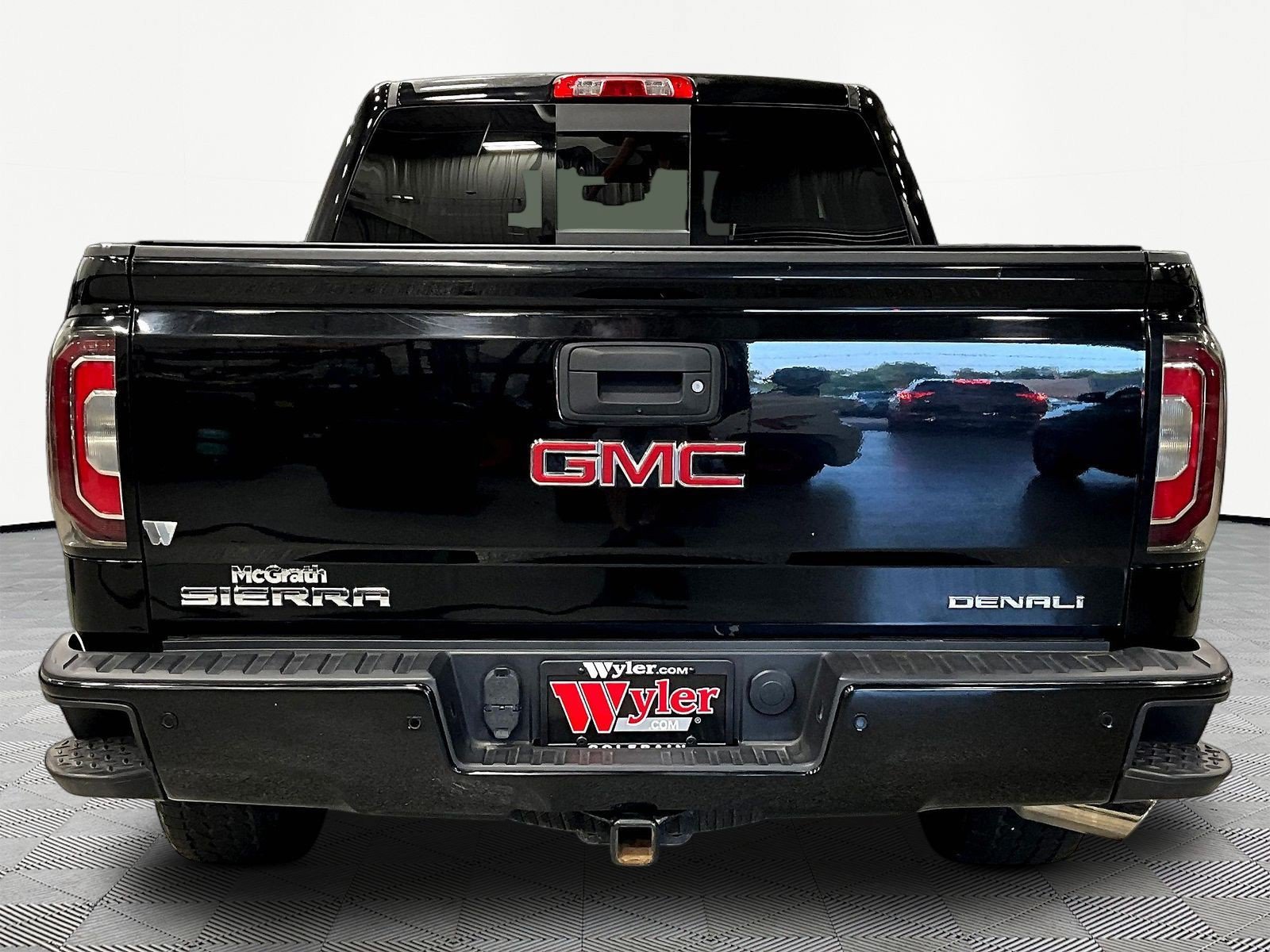 Used 2018 GMC Sierra 1500 Denali AWD/4WD image 5