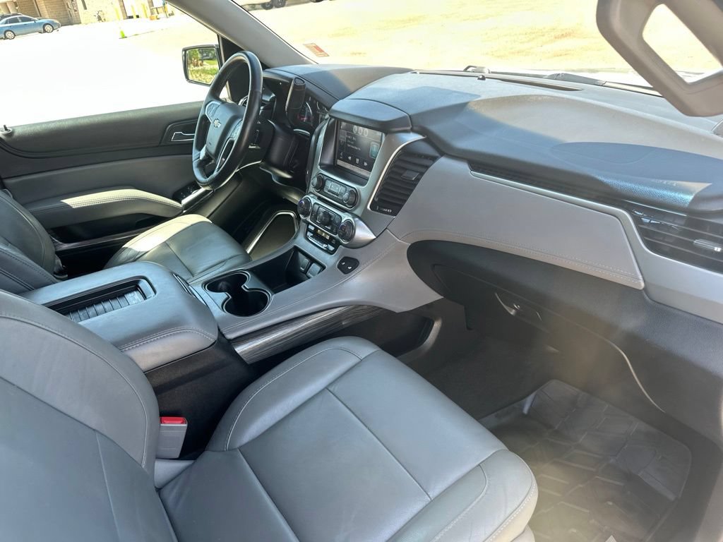 Used 2015 Chevrolet Tahoe LT w/ Luxury Package AWD/4WD image 32