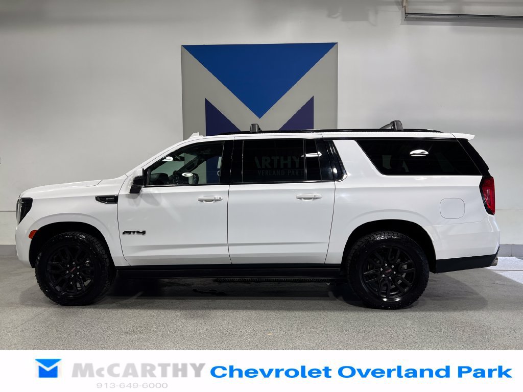 Used 2022 GMC Yukon XL AT4 AWD/4WD image 8