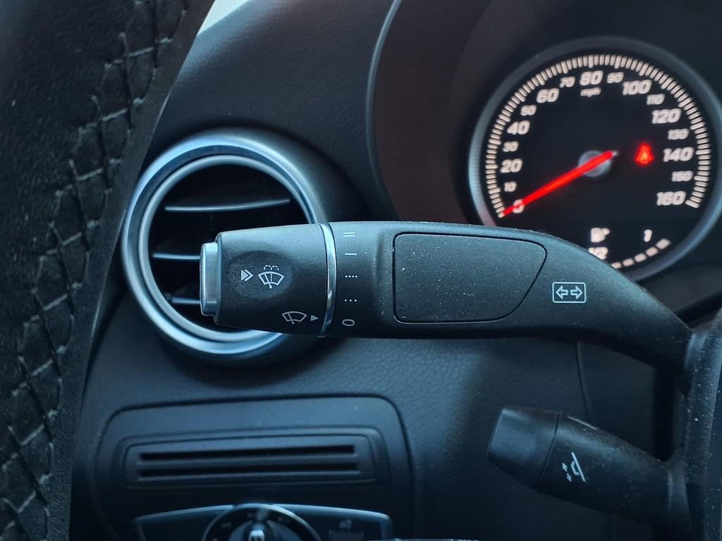 Used 2017 Mercedes-Benz GLC 300 4MATIC Coupe image 21