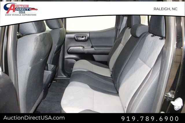 Used 2021 Toyota Tacoma TRD Off-Road image 13