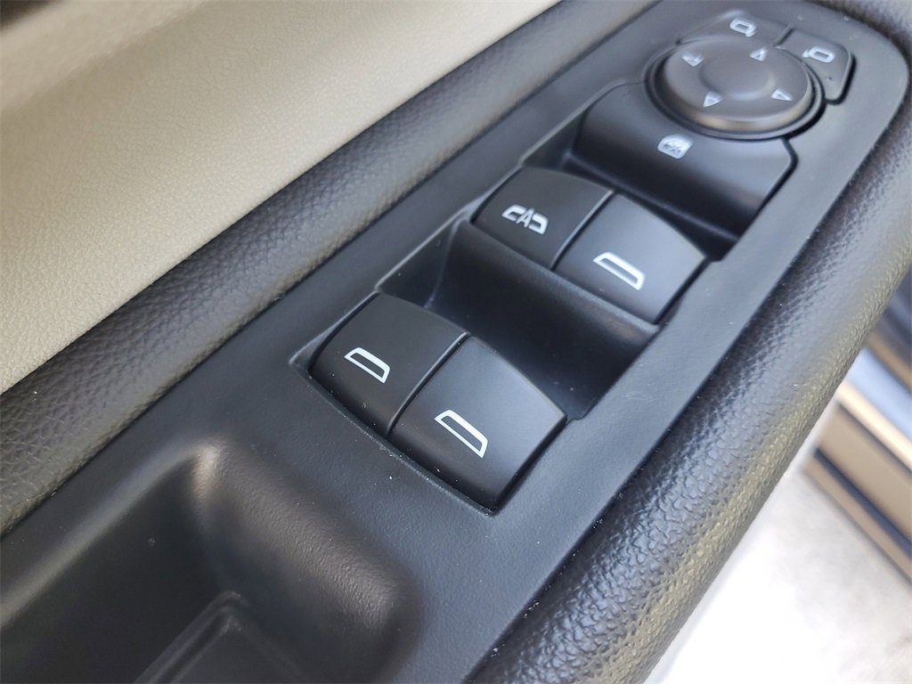 Used 2021 GMC Terrain SLT w/ Infotainment Package II image 18