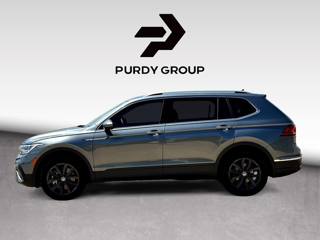 Certified 2024 Volkswagen Tiguan SE FWD image 5
