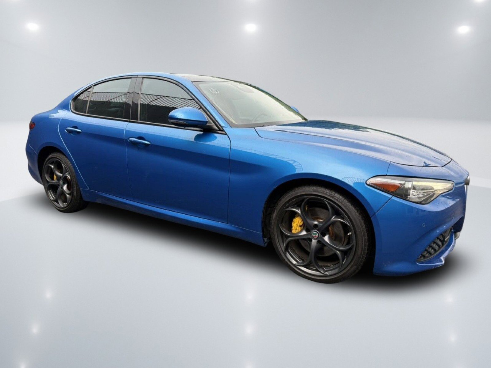 Used 2018 Alfa Romeo Giulia Ti Sport w/ Quick Order Package 22S Sport image 3