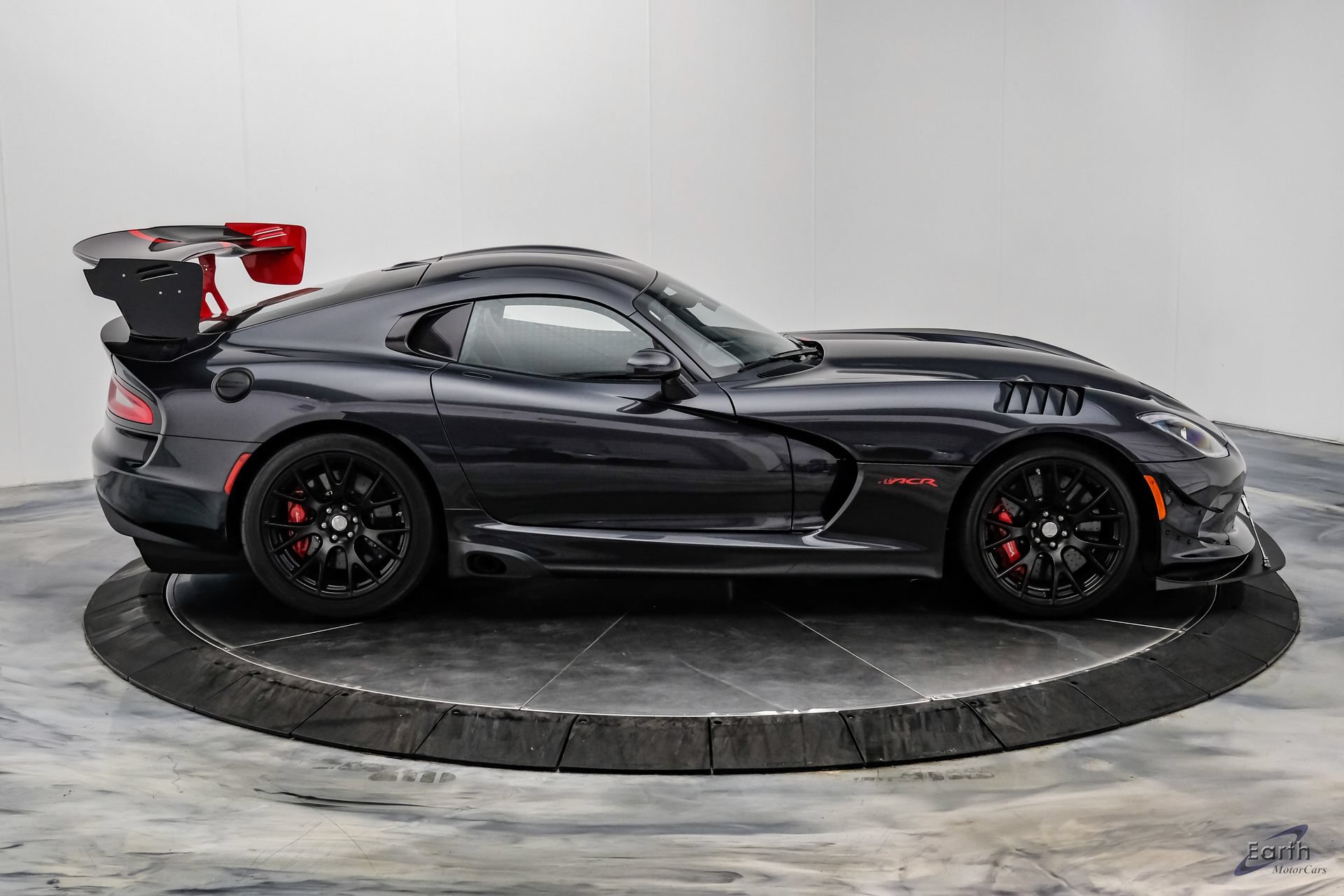 Used 2017 Dodge Viper ACR w/ Extreme Aero Package RWD image 28