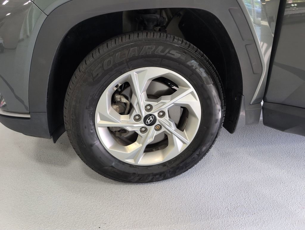 Certified 2022 Hyundai Tucson SEL w/ Winter Package AWD/4WD image 27