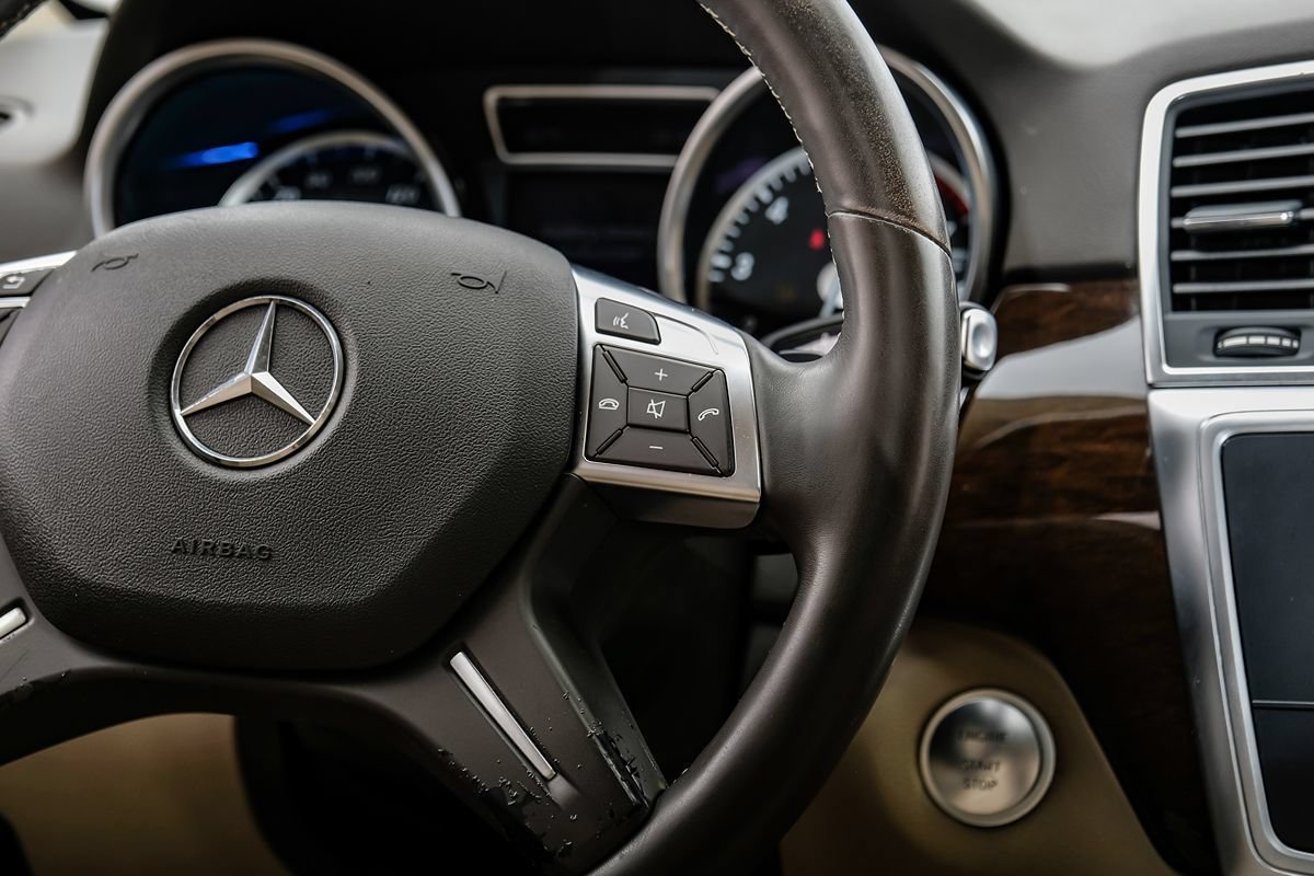 Used 2015 Mercedes-Benz ML 350 4MATIC w/ Premium 1 Package image 17