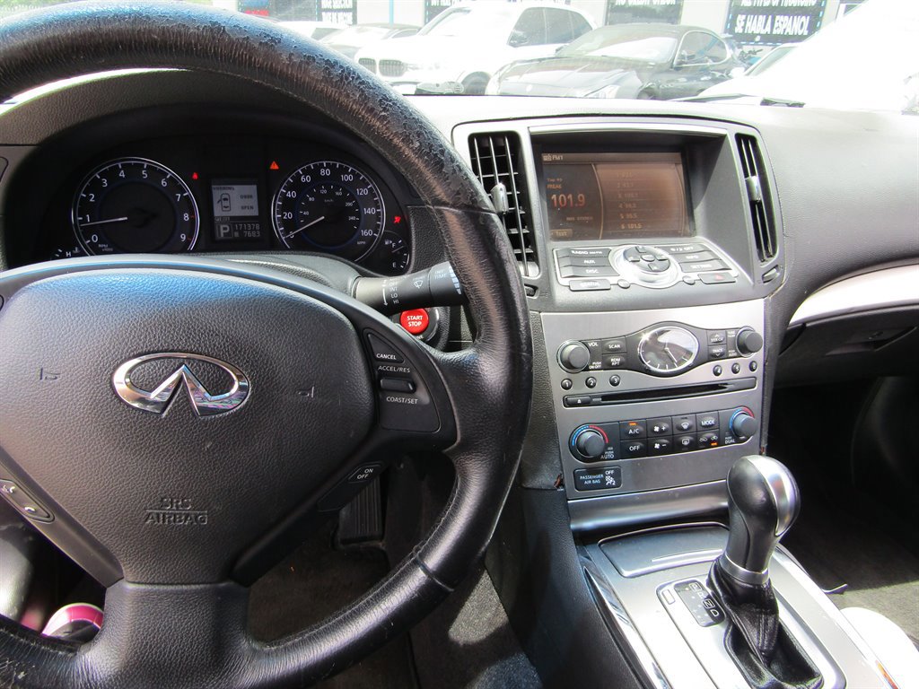 Used 2010 INFINITI G37 Journey w/ Premium Pkg image 10