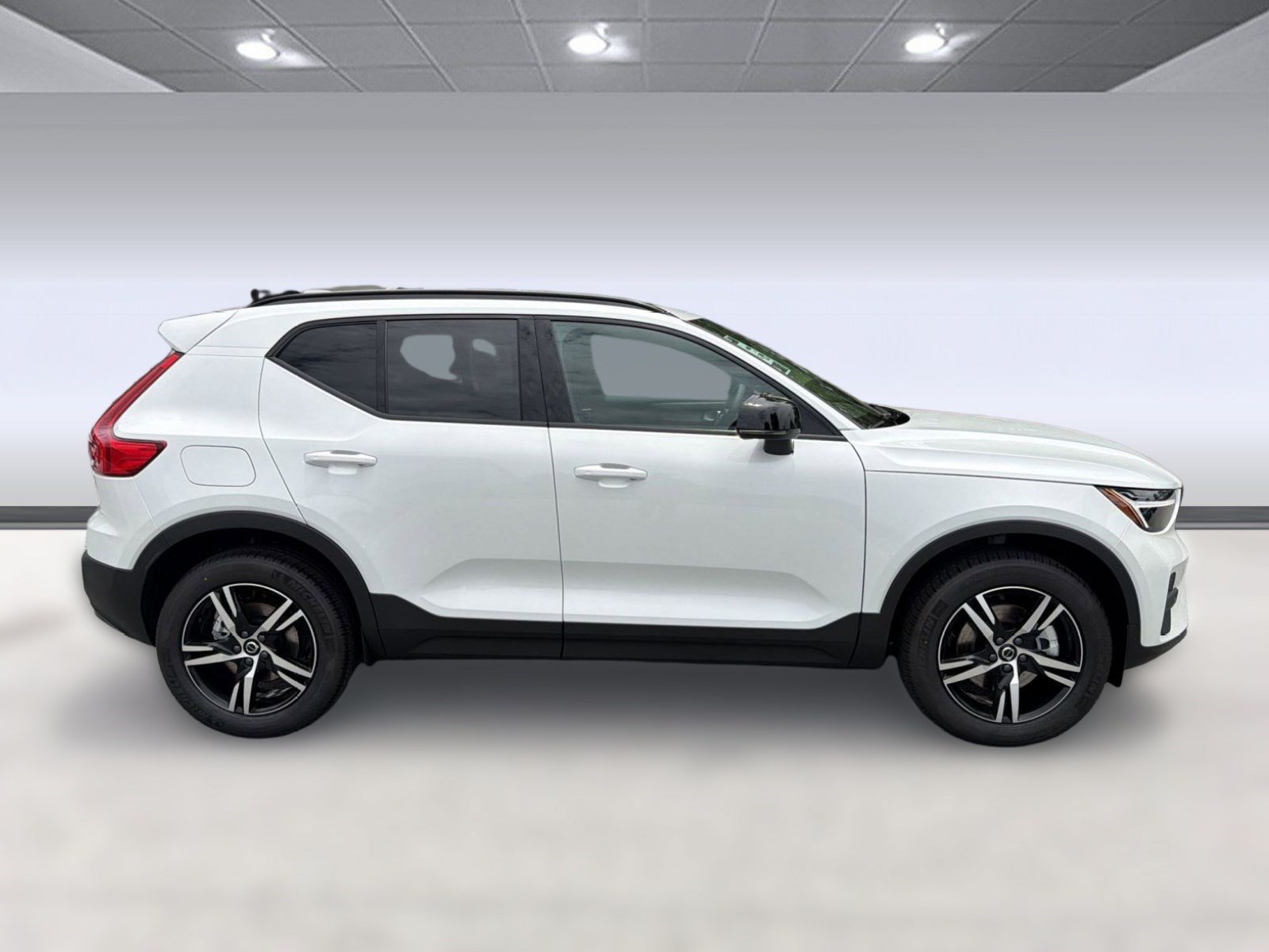 New 2026 Volvo XC40 B5 Core w/ Climate Package AWD/4WD image 8