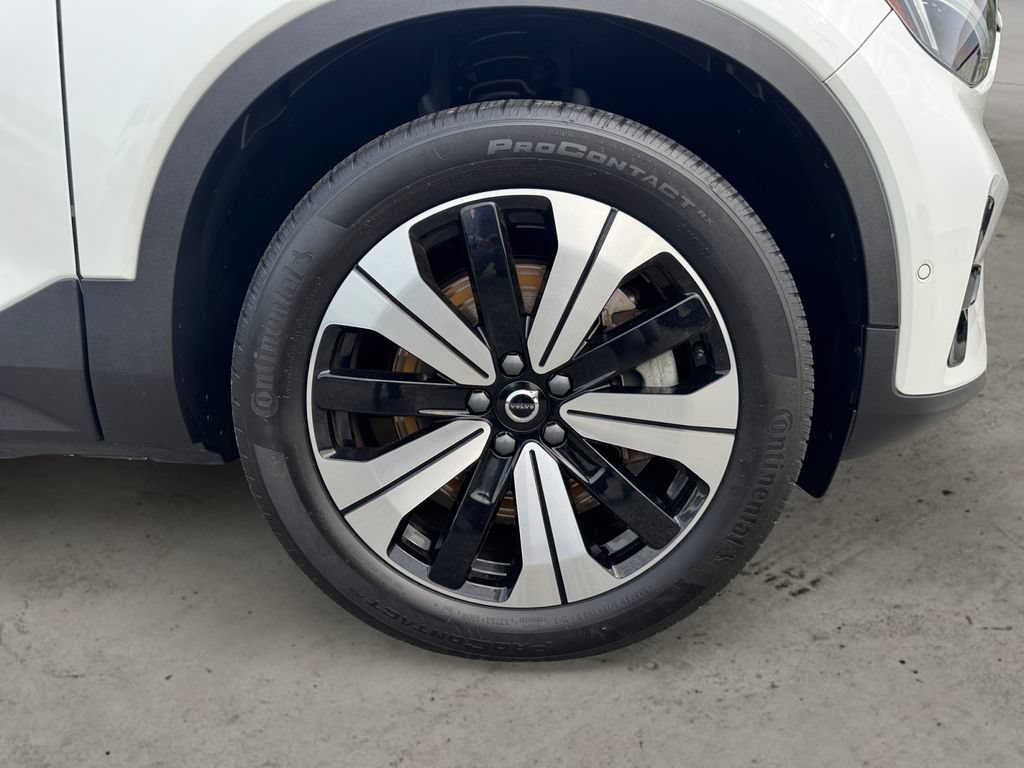 Certified 2023 Volvo XC40 Recharge Plus w/ Protection Package Premier AWD/4WD image 9