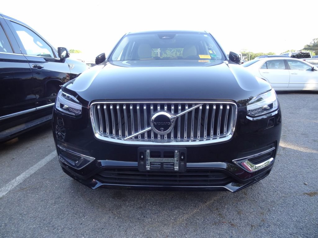 Used 2024 Volvo XC90 B6 Plus AWD/4WD image 2
