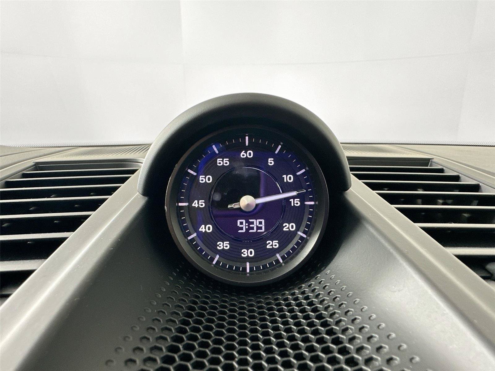 Certified 2024 Porsche Panamera image 24