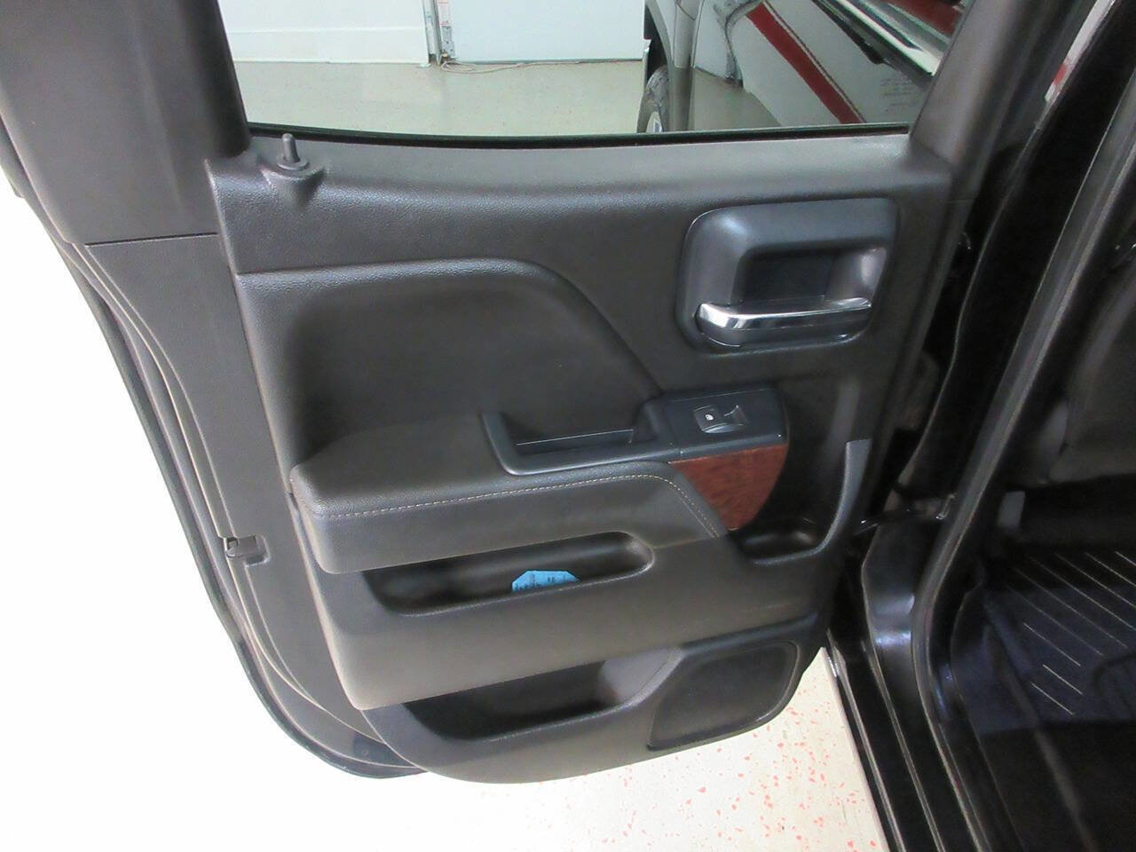 Used 2018 GMC Sierra 1500 SLT w/ SLT Premium Package image 30