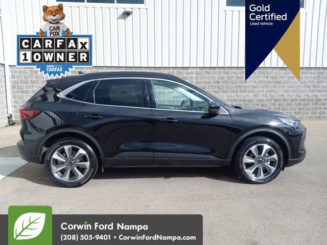 Used 2025 Ford Escape Platinum image 2