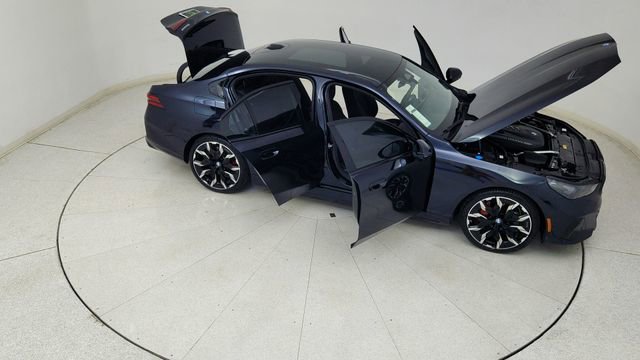 Used 2026 BMW 550e xDrive image 86