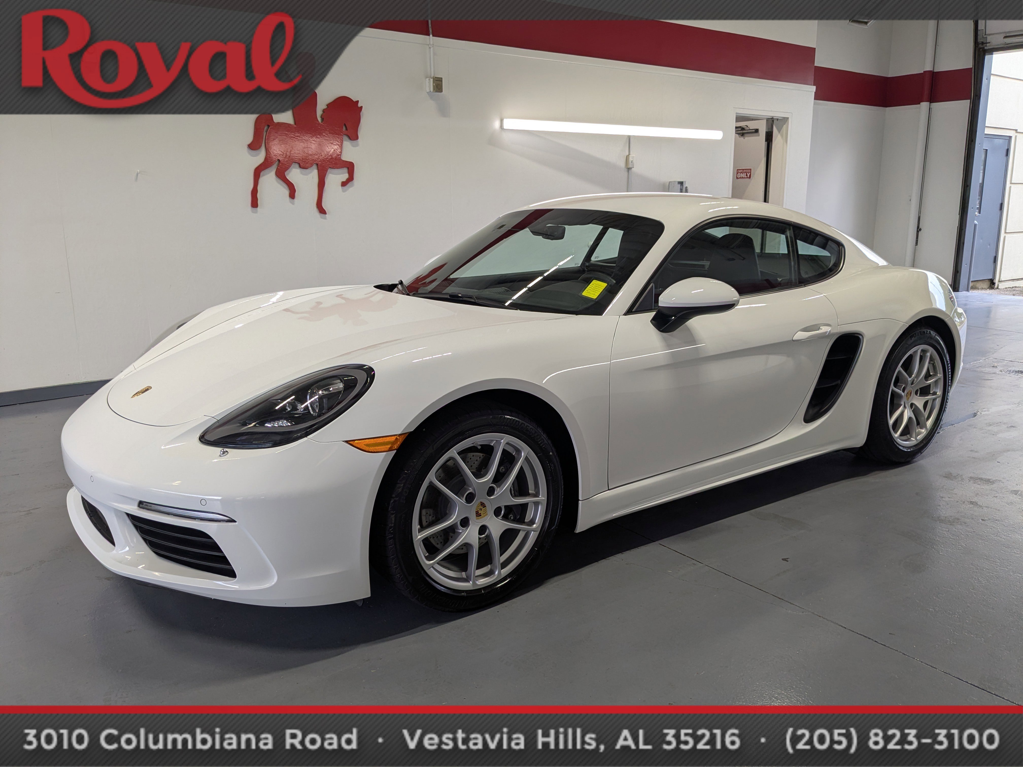 Used 2018 Porsche 718 Cayman RWD image 1