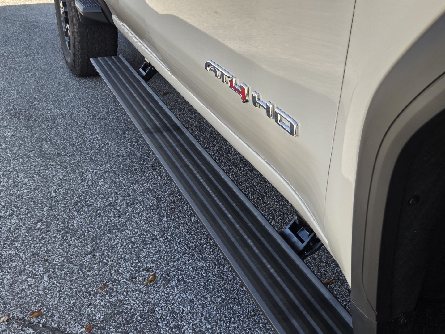 New 2026 GMC Sierra 2500 AT4 w/ AT4 Premium Plus Package AWD/4WD image 23