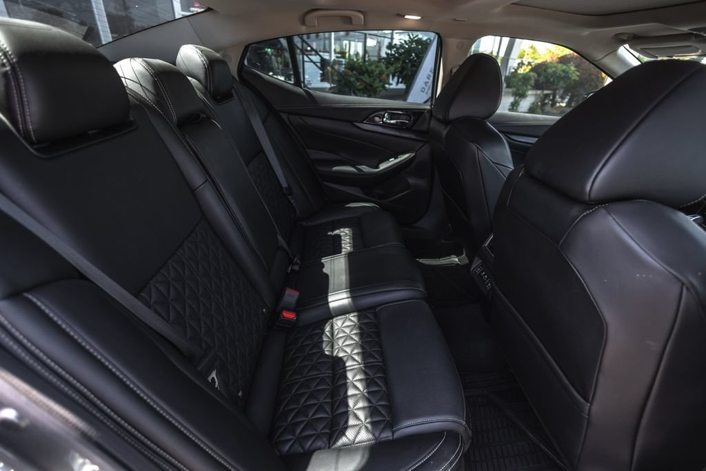Used 2023 Nissan Maxima Platinum FWD image 28