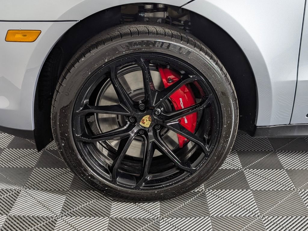 New 2026 Porsche Macan GTS image 11
