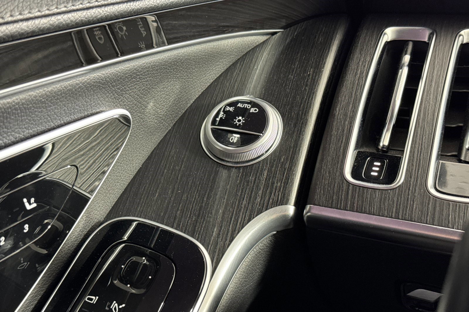 Certified 2022 Mercedes-Benz S 500 4MATIC image 34