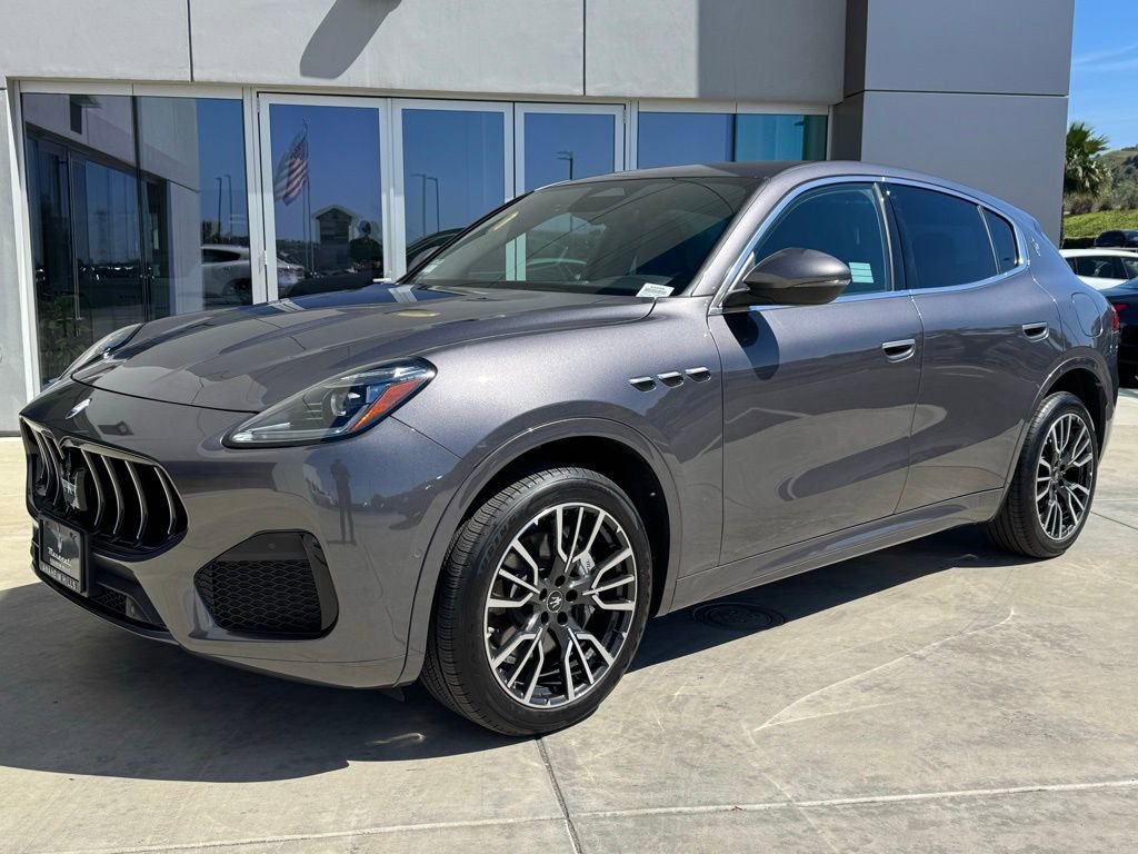 Used 2025 Maserati Grecale GT image 4