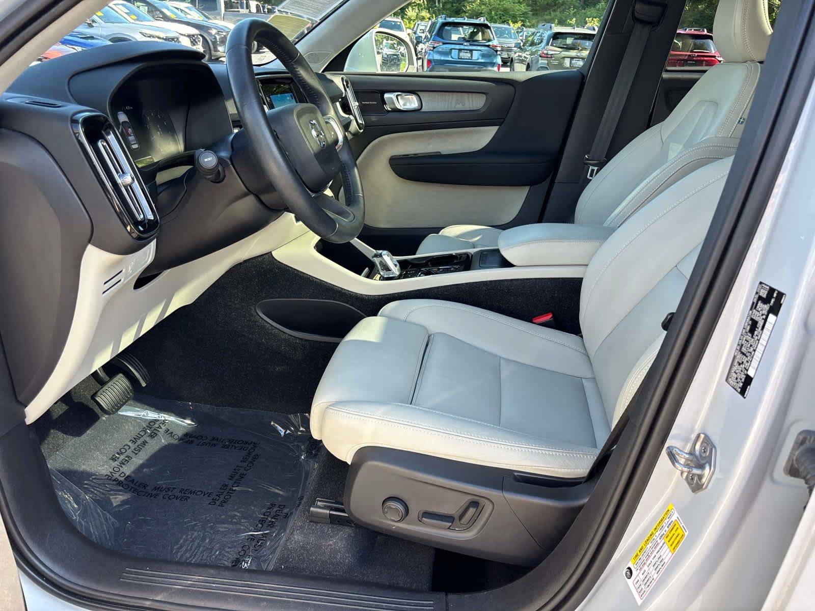 Used 2021 Volvo XC40 T5 Inscription w/ Advanced Package AWD/4WD image 9