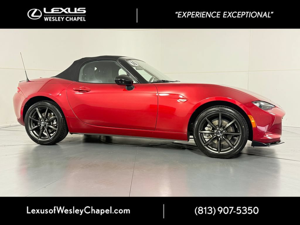 Used 2016 MAZDA MX-5 Miata Club RWD image 2
