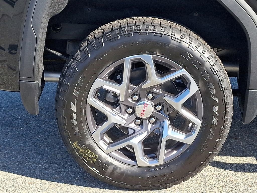 New 2026 GMC Sierra 1500 SLE image 5