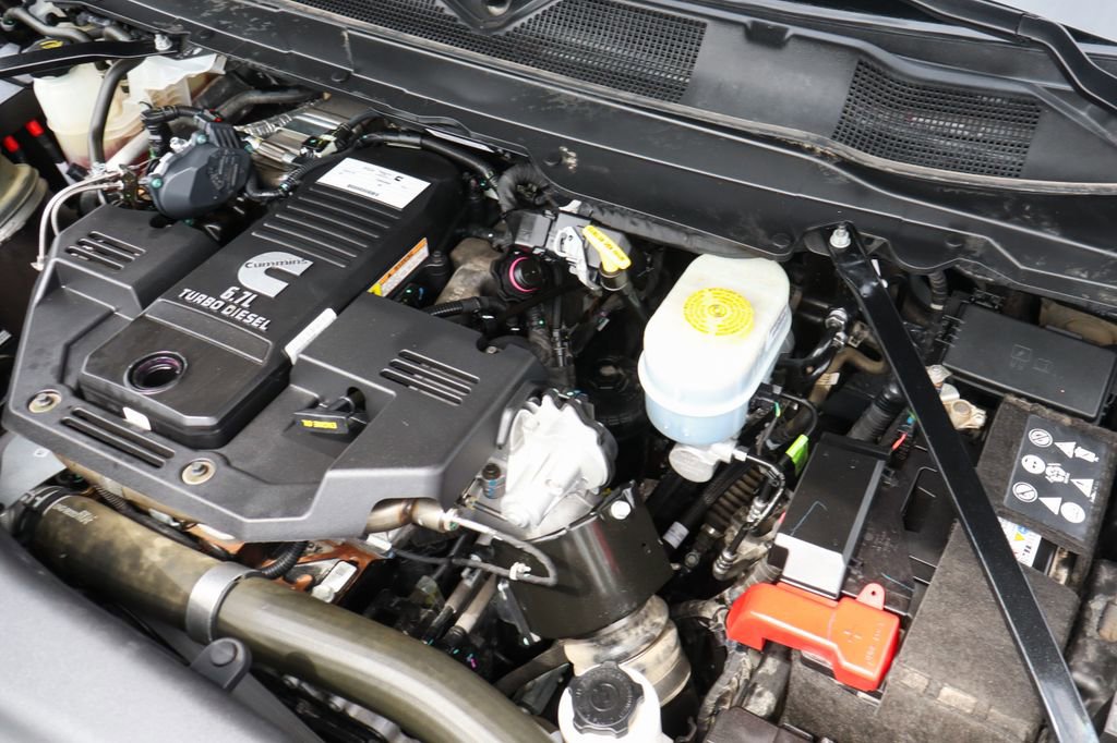 Used 2024 RAM 3500 Laramie w/ Night Edition image 15