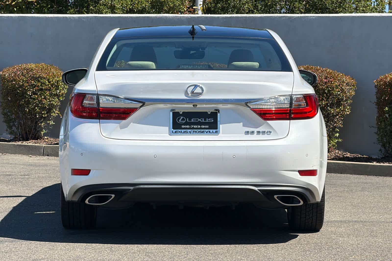 Used 2016 Lexus ES 350 w/ Luxury Package w/Wood Trim FWD image 8