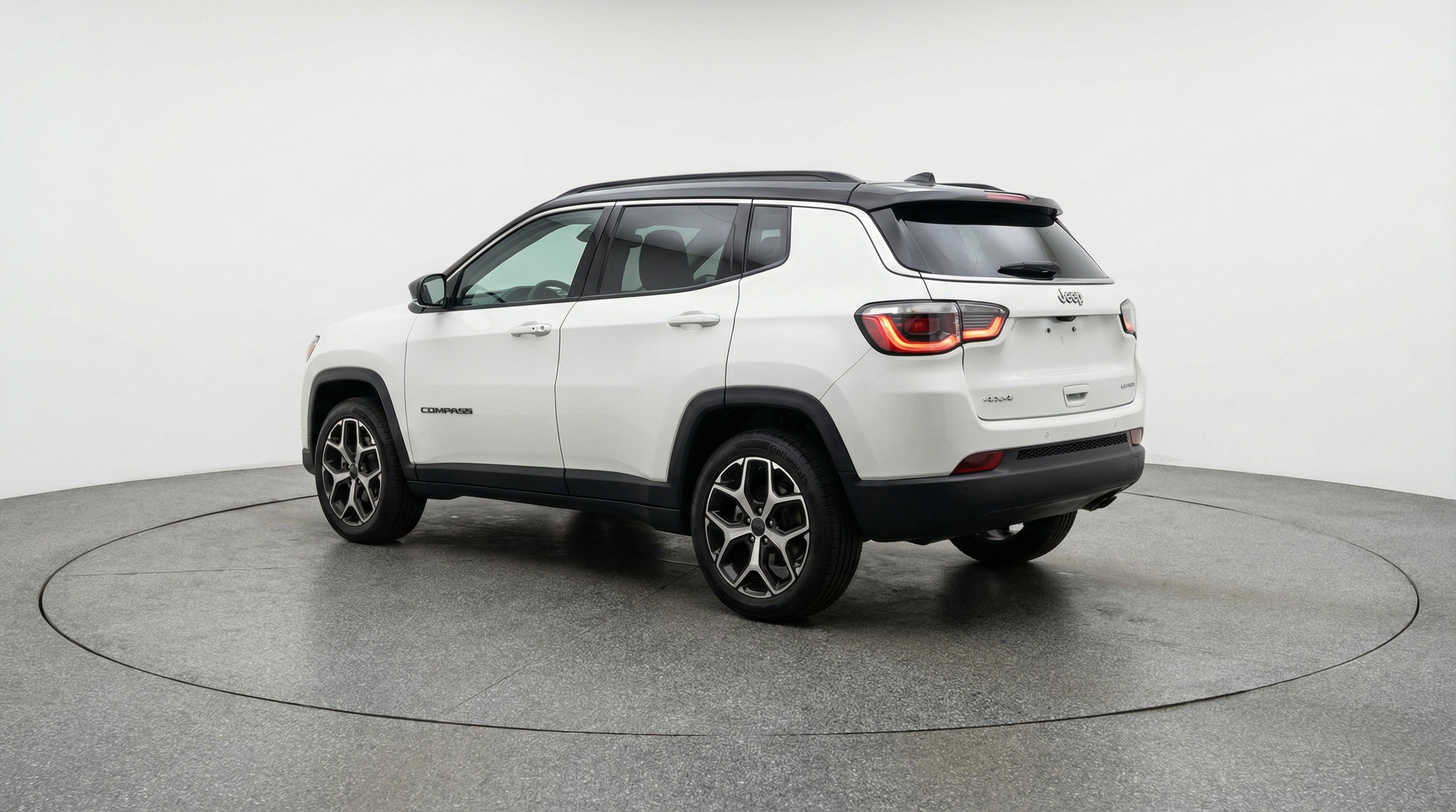 Used 2025 Jeep Compass Limited AWD/4WD image 6
