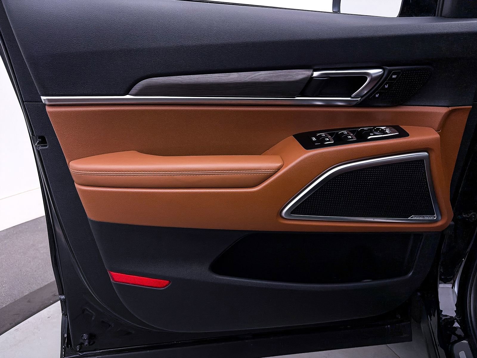 Used 2025 Kia Telluride SX Prestige X-Pro image 19