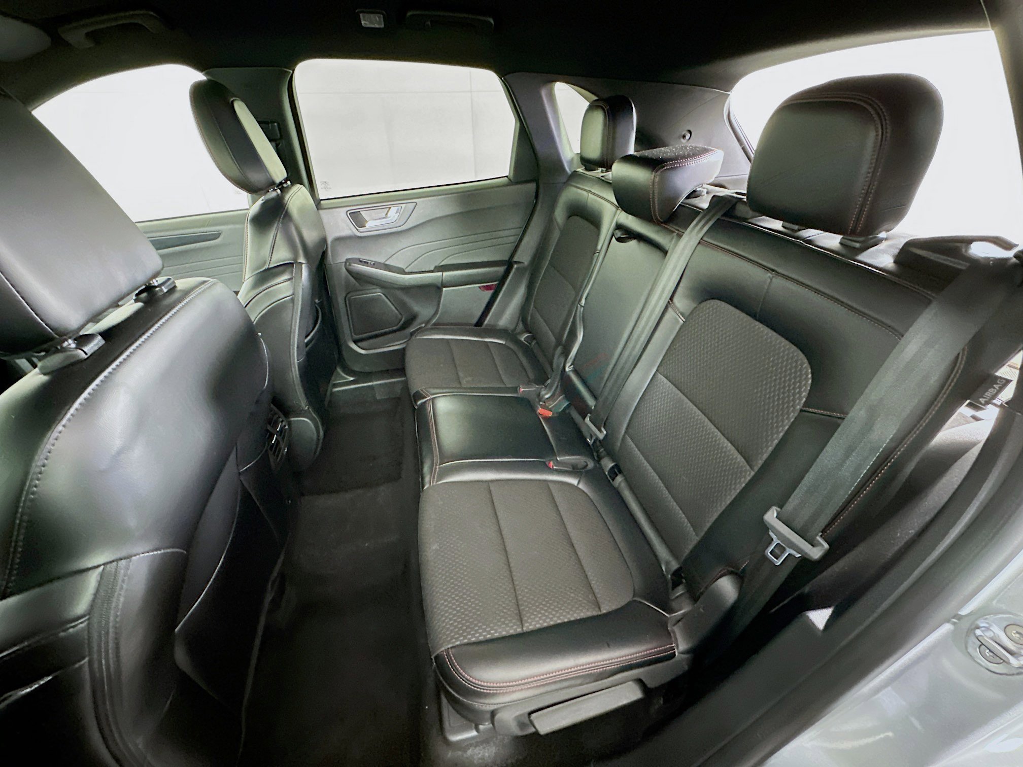 Used 2024 Ford Escape ST-Line image 26