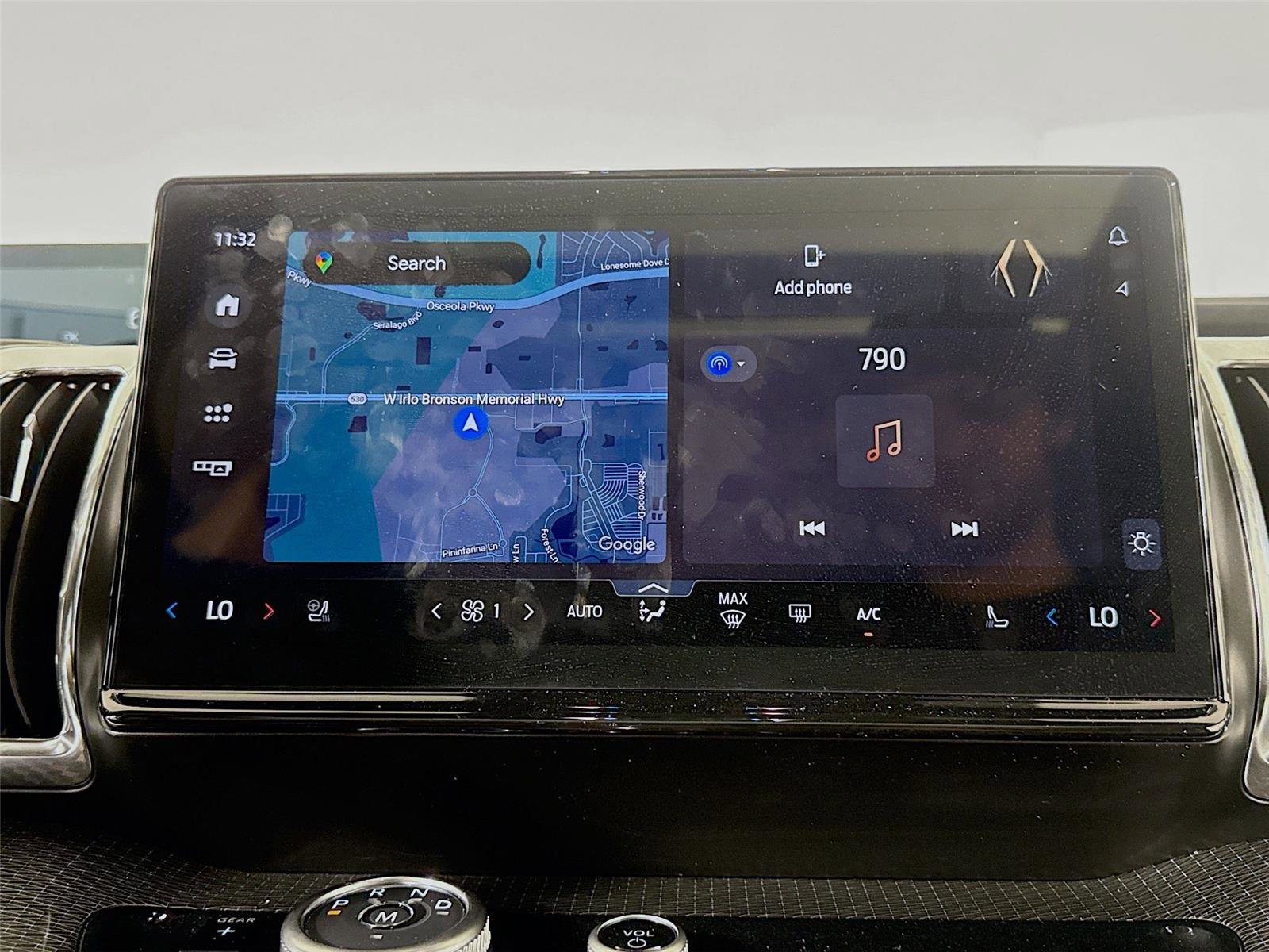 Used 2025 Ford Expedition Max Platinum w/ Stealth Performance Package image 8