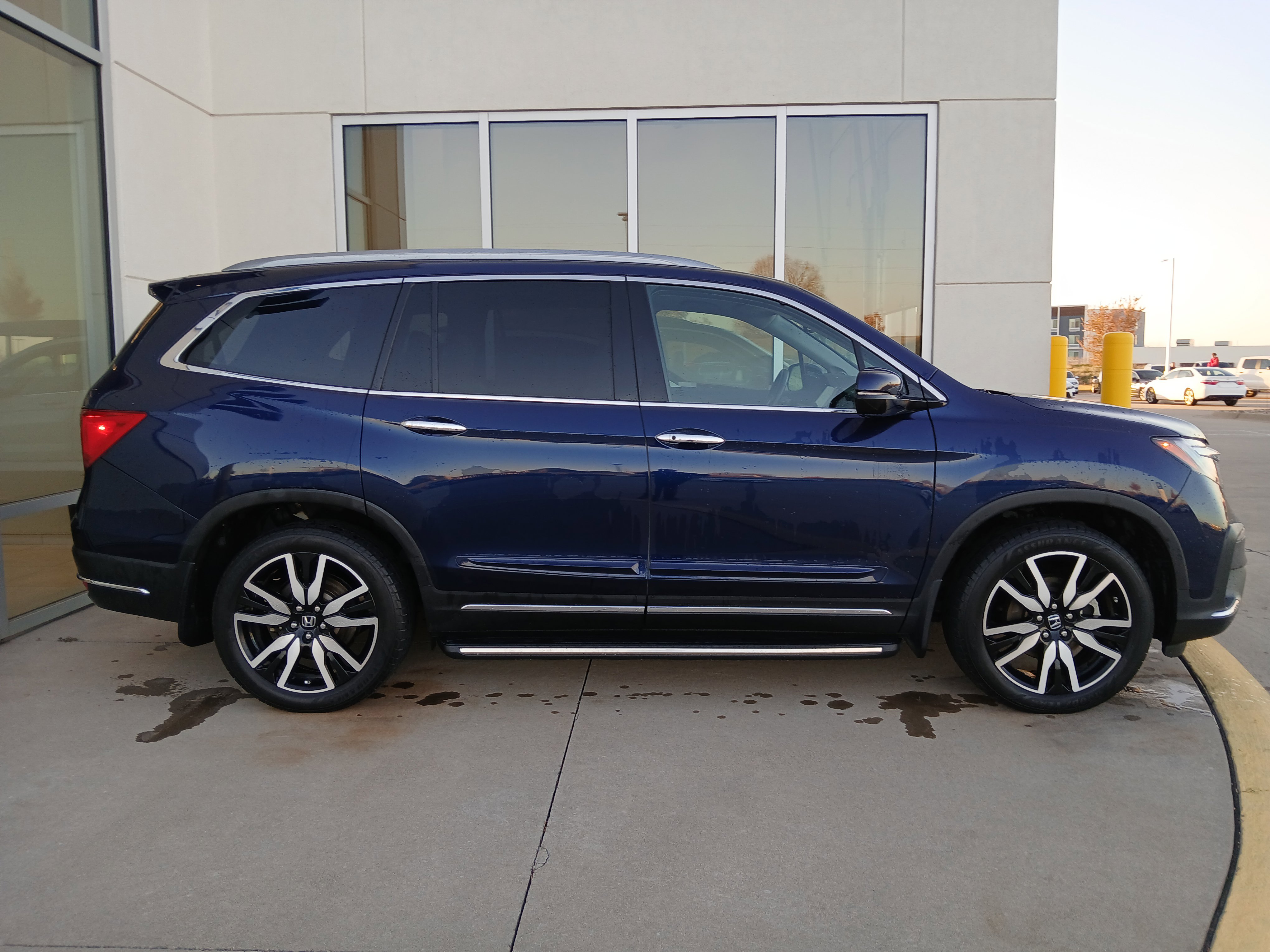 Used 2019 Honda Pilot Elite image 6