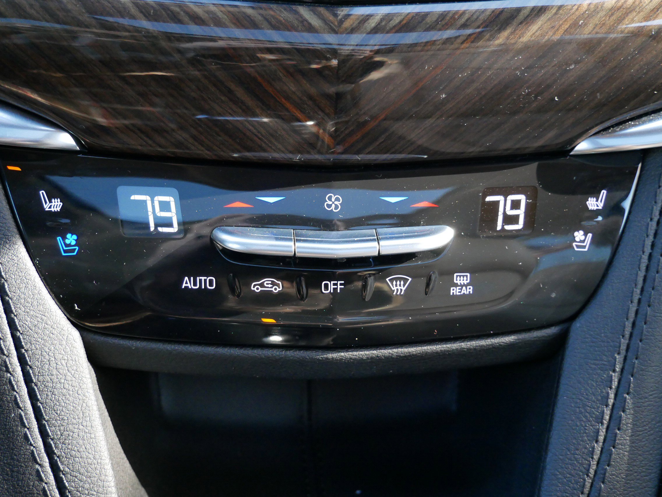 Used 2024 Cadillac XT6 Sport w/ Platinum Package image 20