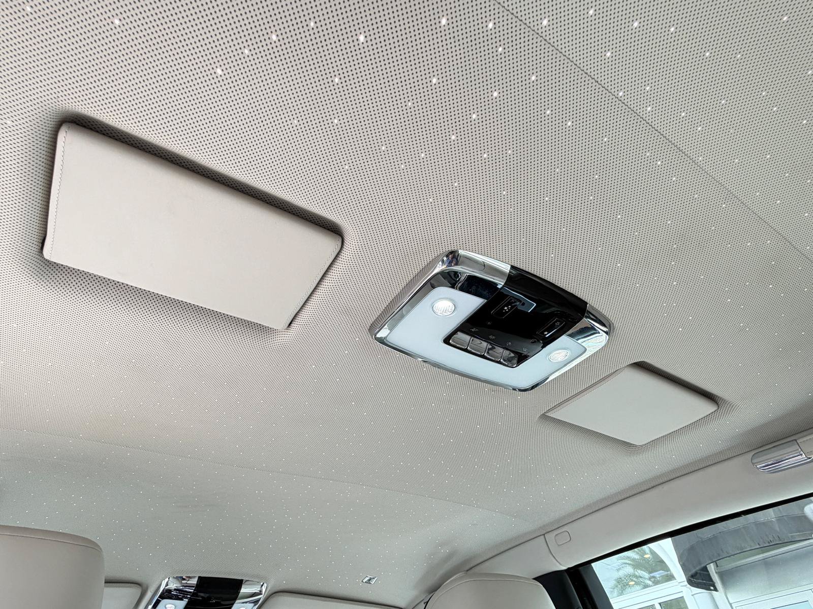 Used 2019 Rolls-Royce Phantom Sedan RWD image 60