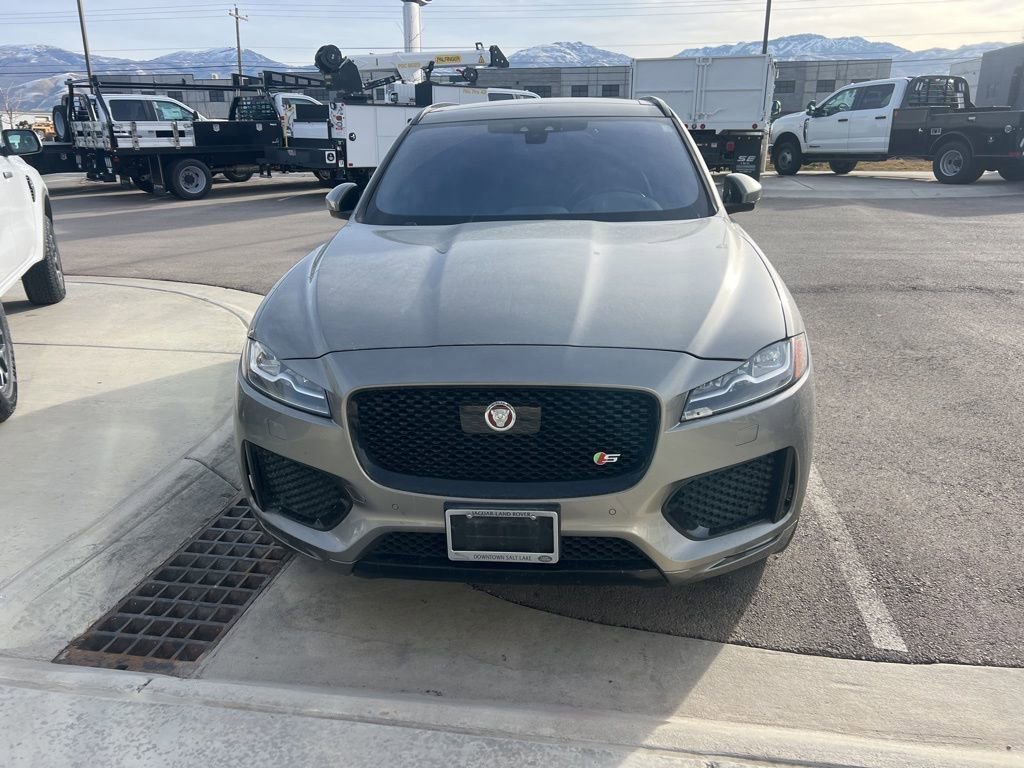 Used 2020 Jaguar F-PACE S image 18
