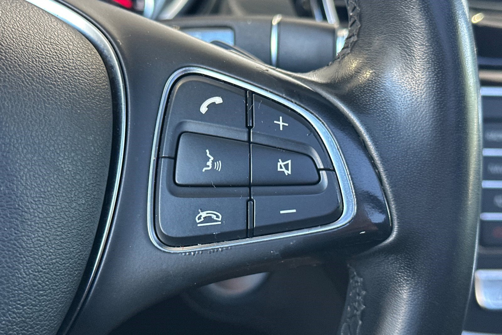 Used 2018 Mercedes-Benz GLE 43 AMG 4MATIC image 32