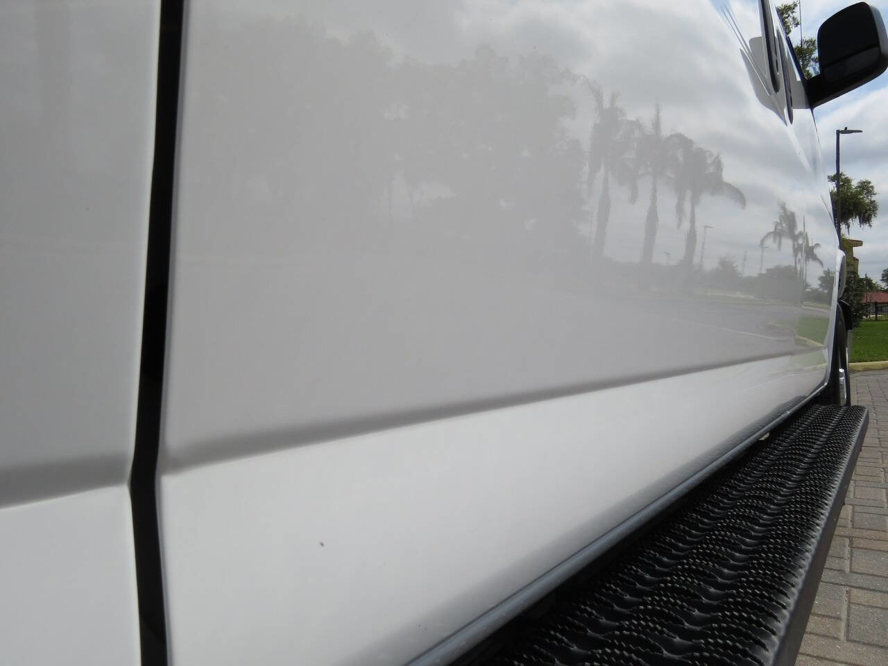 Used 2016 Chevrolet Express 3500 image 39