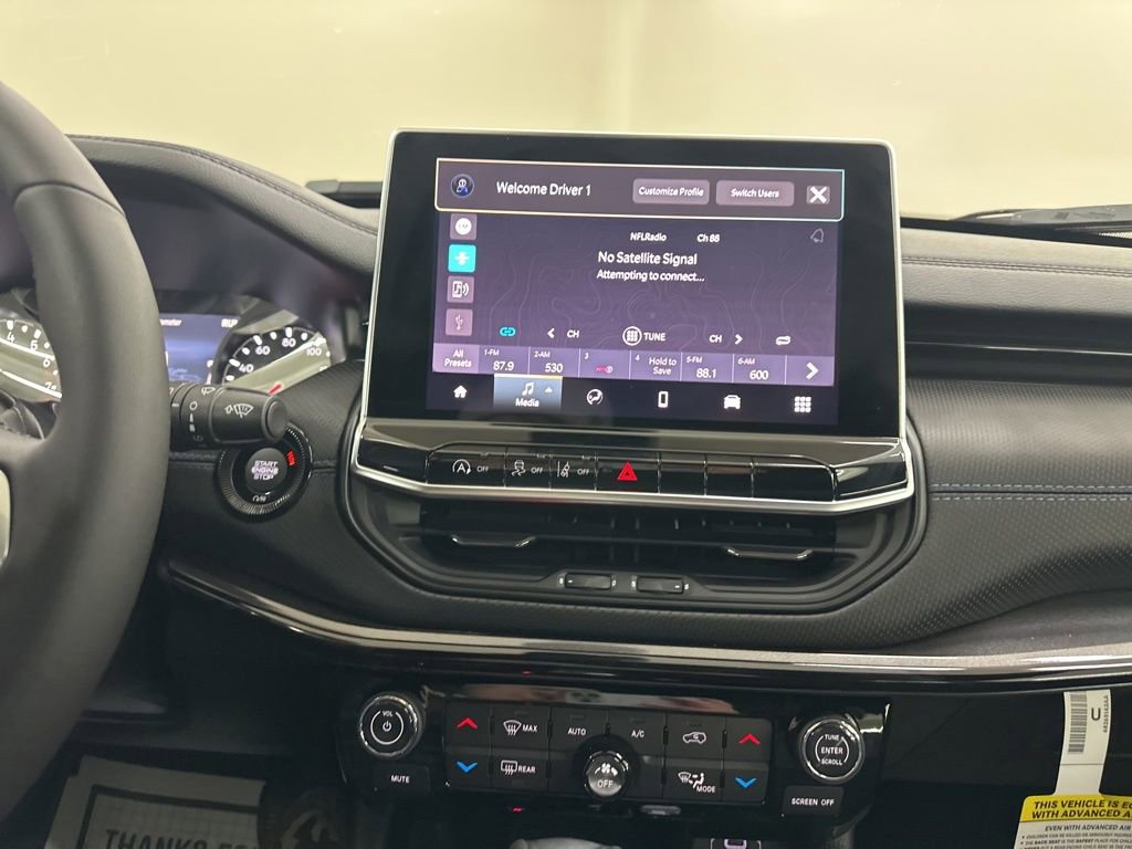 New 2026 Jeep Compass Latitude image 38