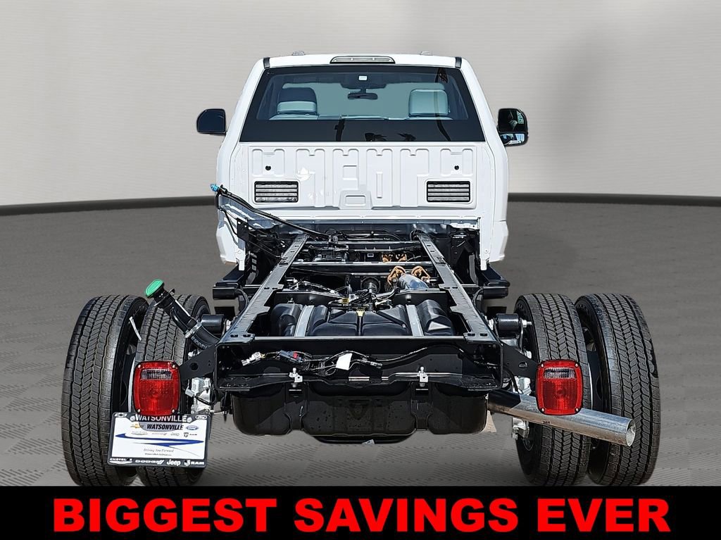 New 2025 Ford F550 4x4 Regular Cab Super Duty video 4