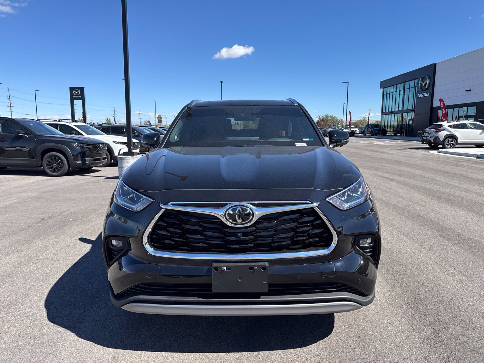 Used 2026 Toyota Highlander Platinum AWD/4WD image 2
