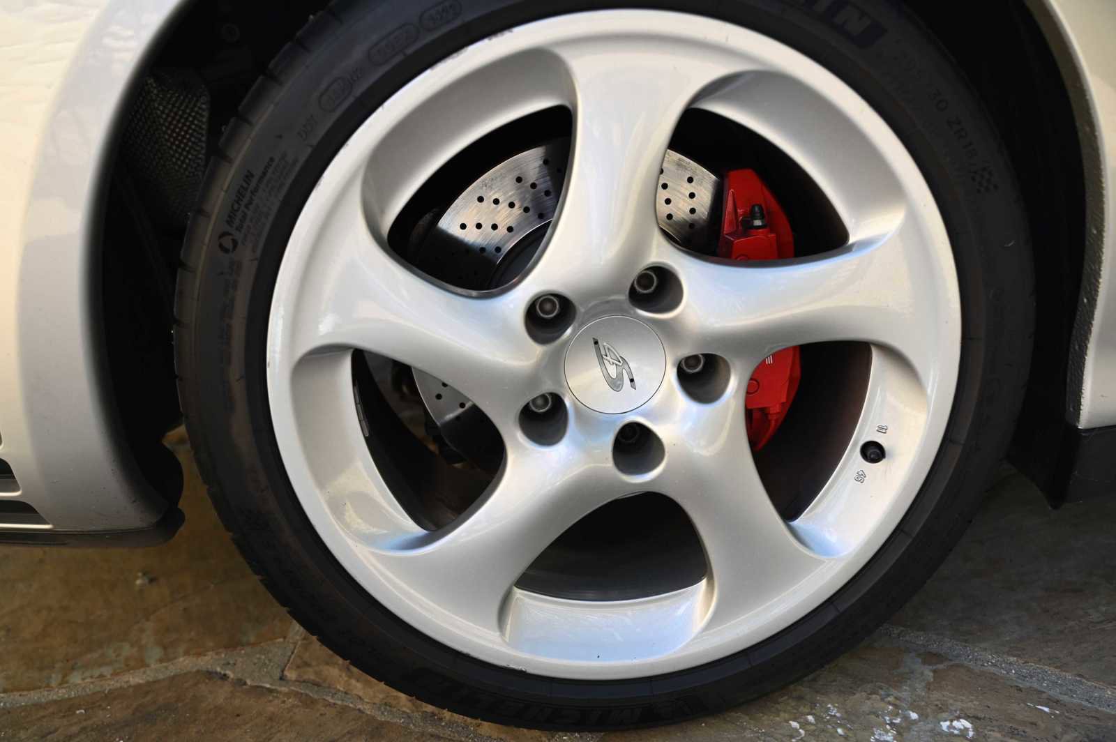 Used 2003 Porsche 911 Carrera 4S image 12