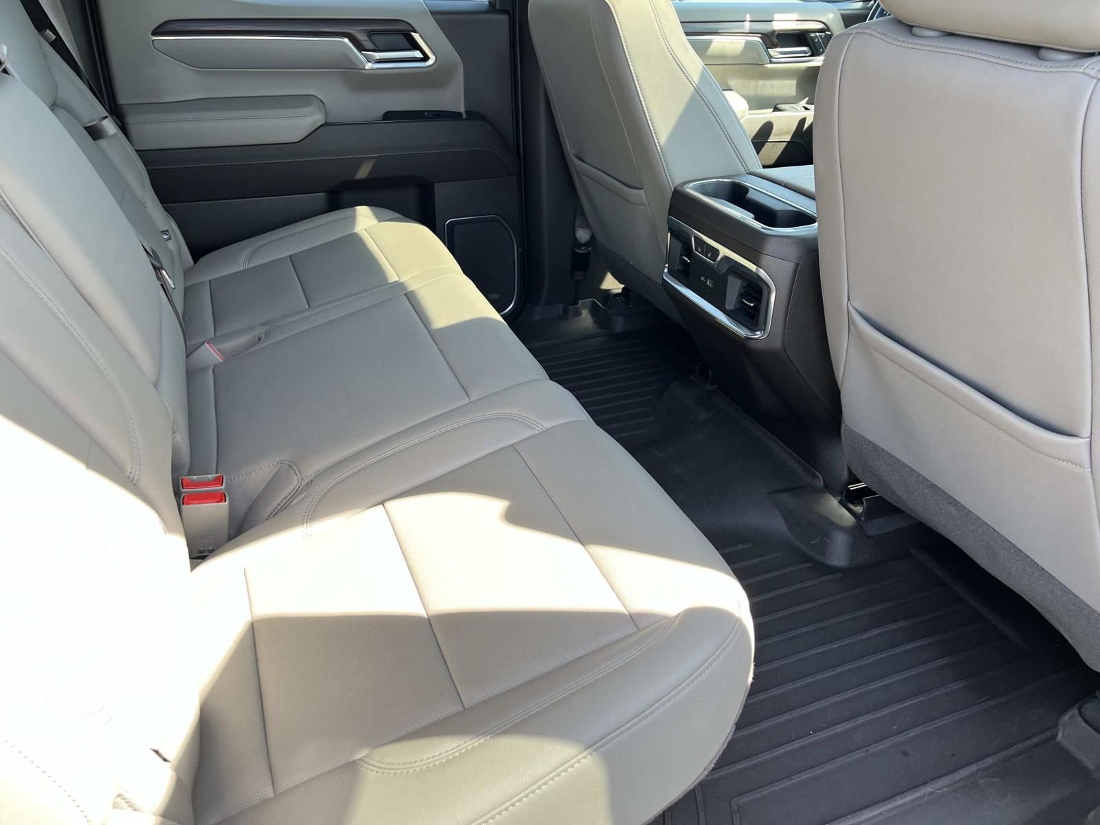 Used 2023 GMC Sierra 1500 SLT w/ SLT Premium Package AWD/4WD image 21