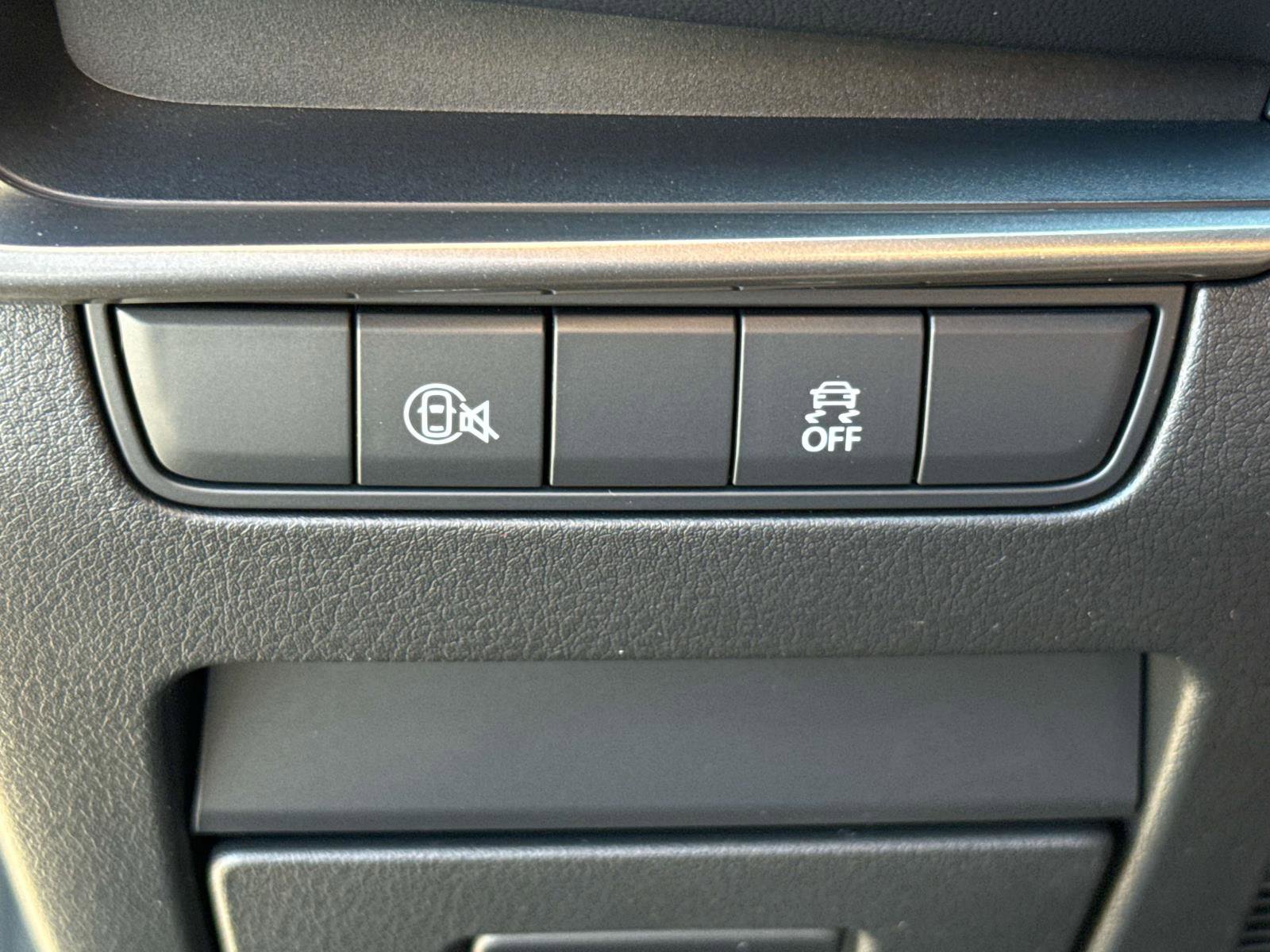 Certified 2025 MAZDA MAZDA3 s Sport image 26