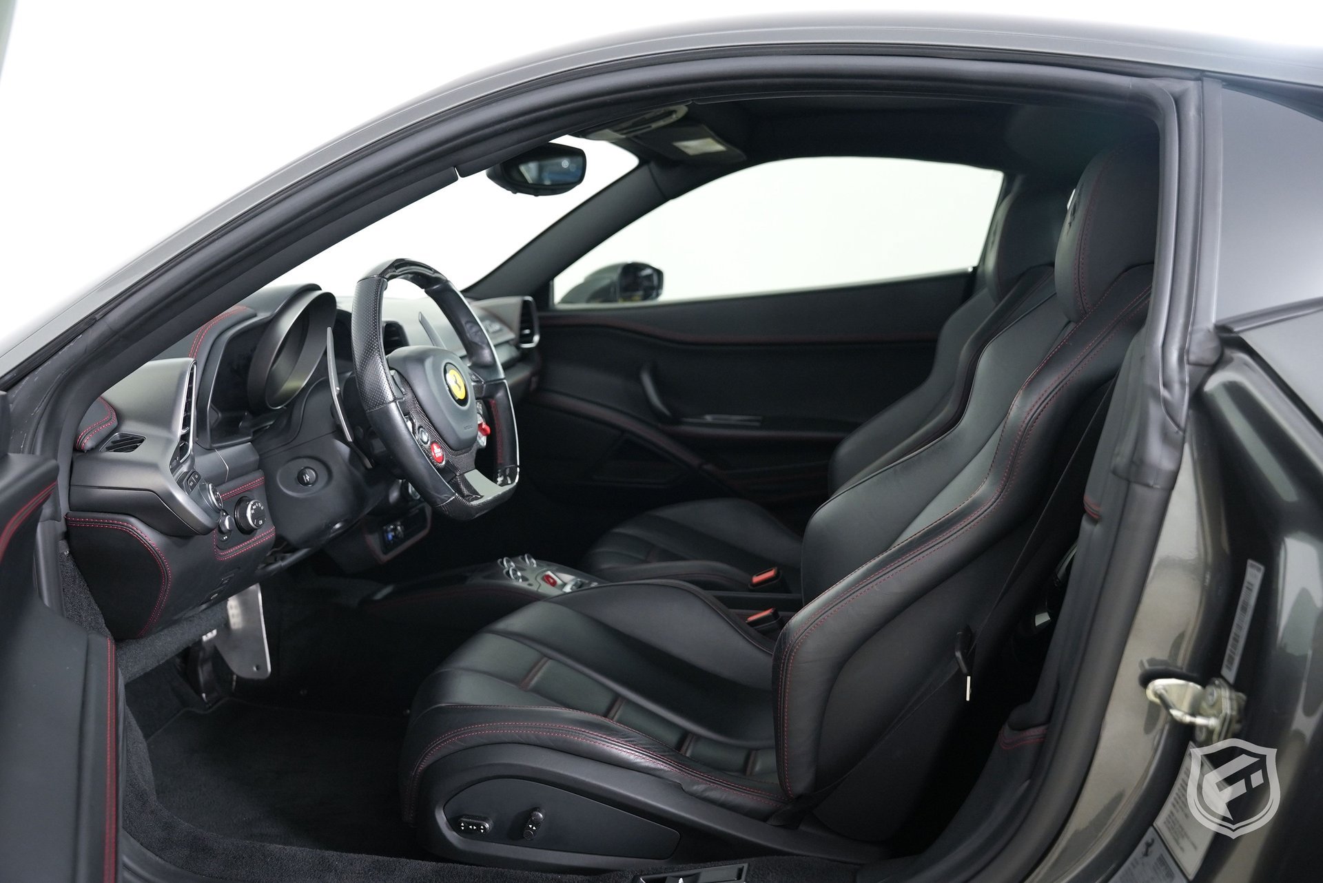Used 2010 Ferrari 458 Italia Coupe RWD image 15
