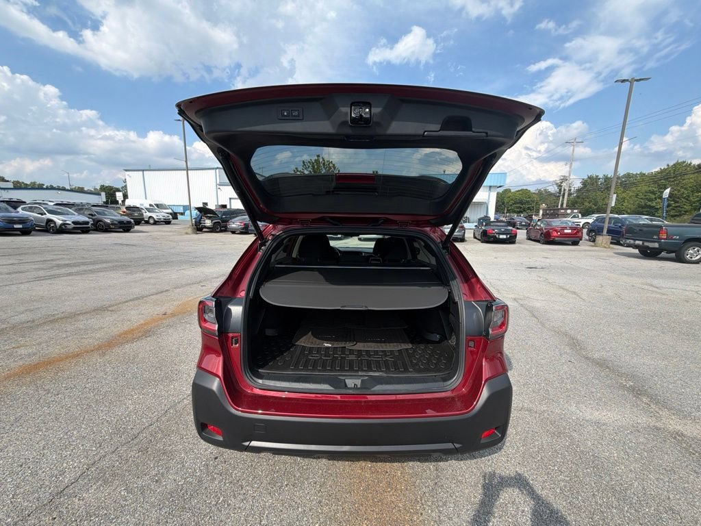 Used 2025 Subaru Outback Premium AWD/4WD image 5