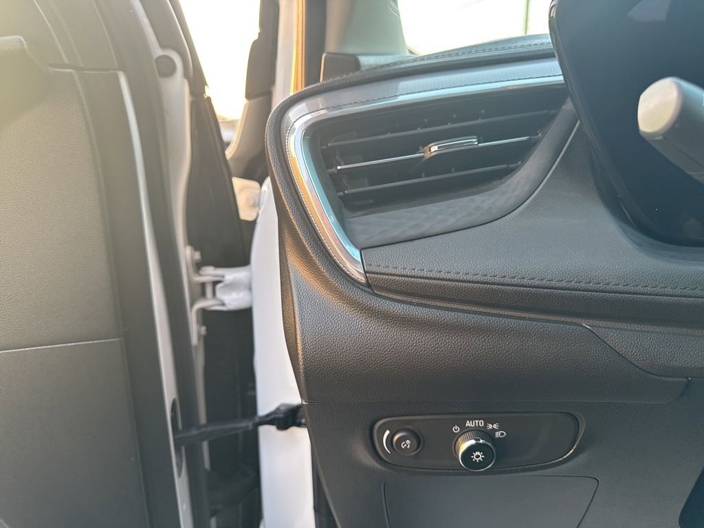 Used 2024 Buick Encore GX Sport Touring w/ Advanced Technology Package image 12