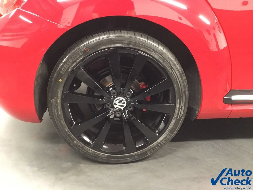 Used 2014 Volkswagen Beetle R-Line FWD image 27